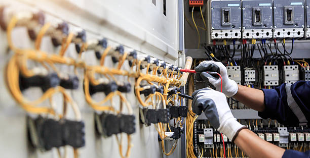 Professional Electrician technician working in Bridgeport, NY